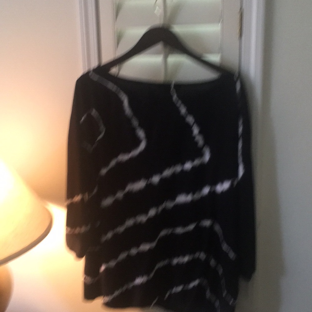 Top - Picture 3 of 3